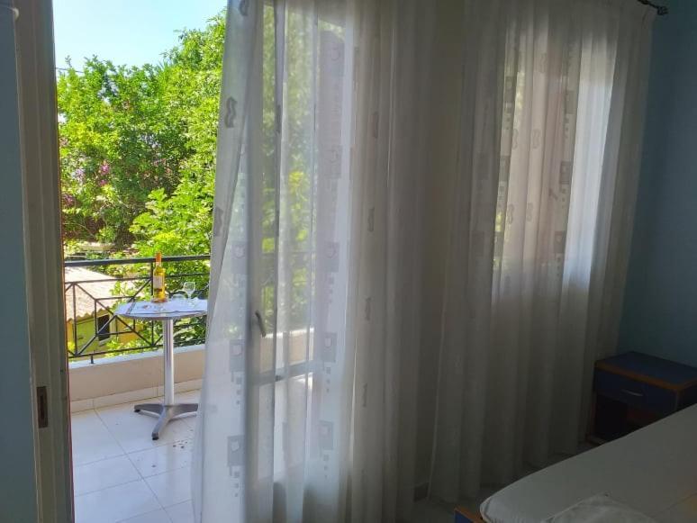 Altina Sea View Apartments Василики Екстериор снимка