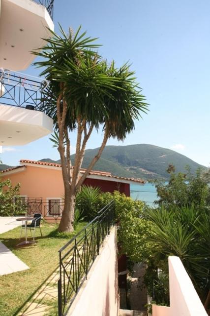 Altina Sea View Apartments Василики Екстериор снимка